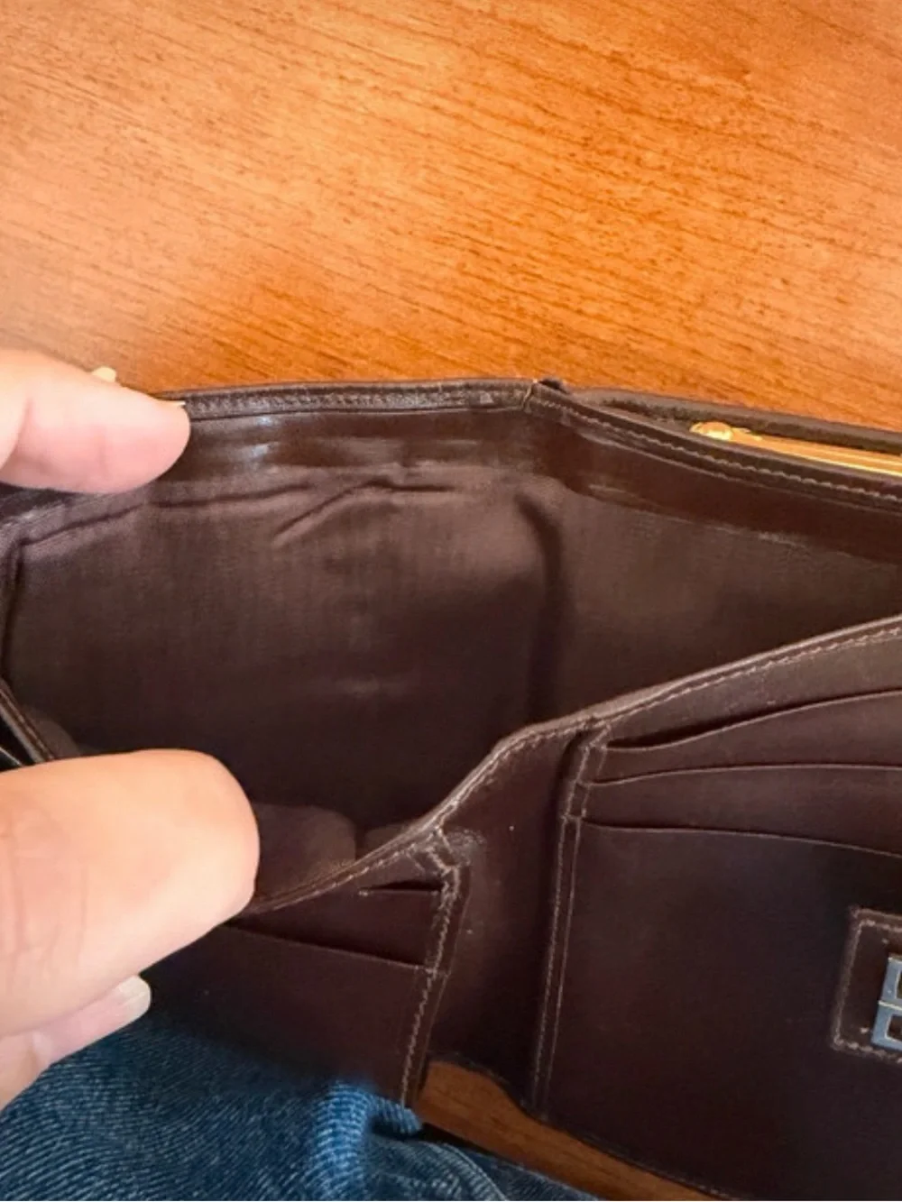 Vintage Givenchy 4G Logo Leather Bifold Wallet – Brown